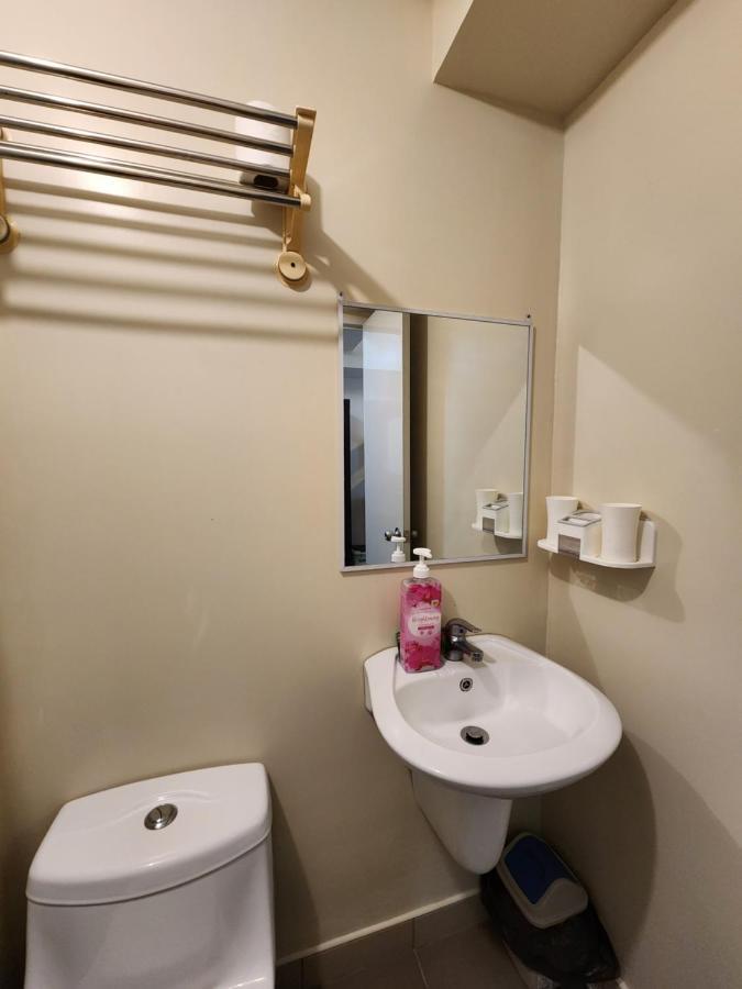 Avida Tower Free Airport Pick Up For 3 Nights Stay Or More Davao Екстер'єр фото