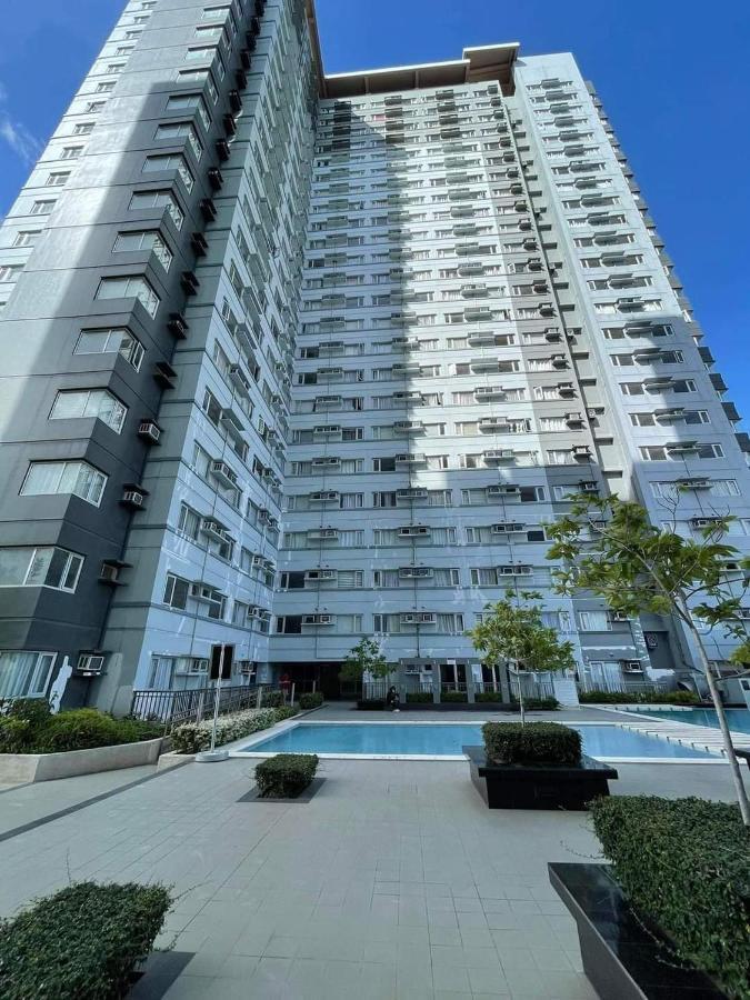 Avida Tower Free Airport Pick Up For 3 Nights Stay Or More Davao Екстер'єр фото